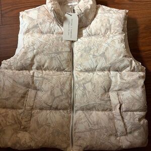 Womens better together Beige Camouflage Puffer Vest